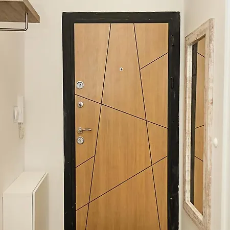 Stylish 1bd With A Nice Cozy Balcony