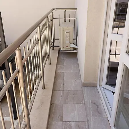 Stylish 1bd With A Nice Cozy Balcony